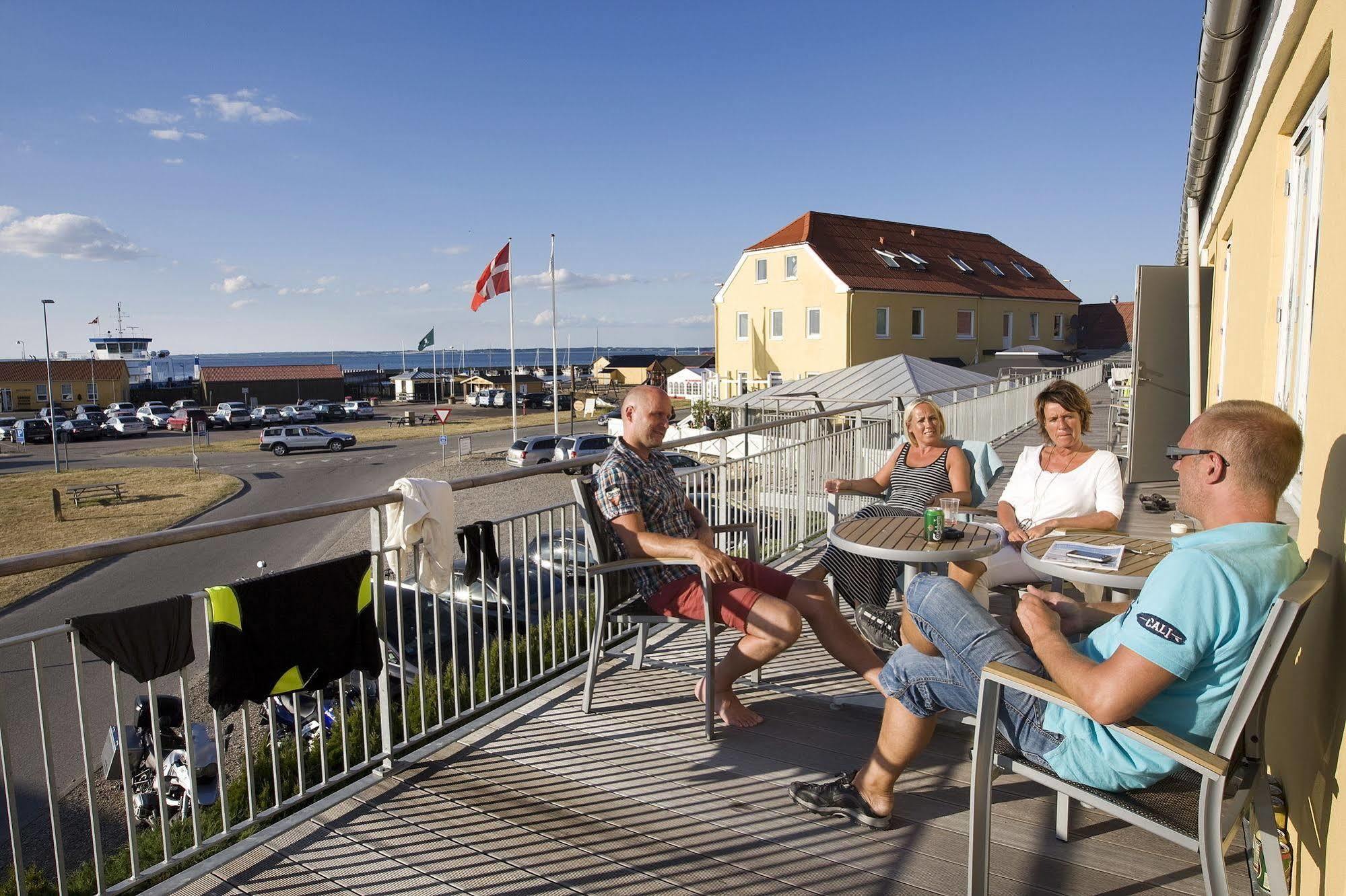 Faergekro Inn Hvalpsund